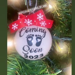 Custom Pregnancy Announcement Ornament 🎄