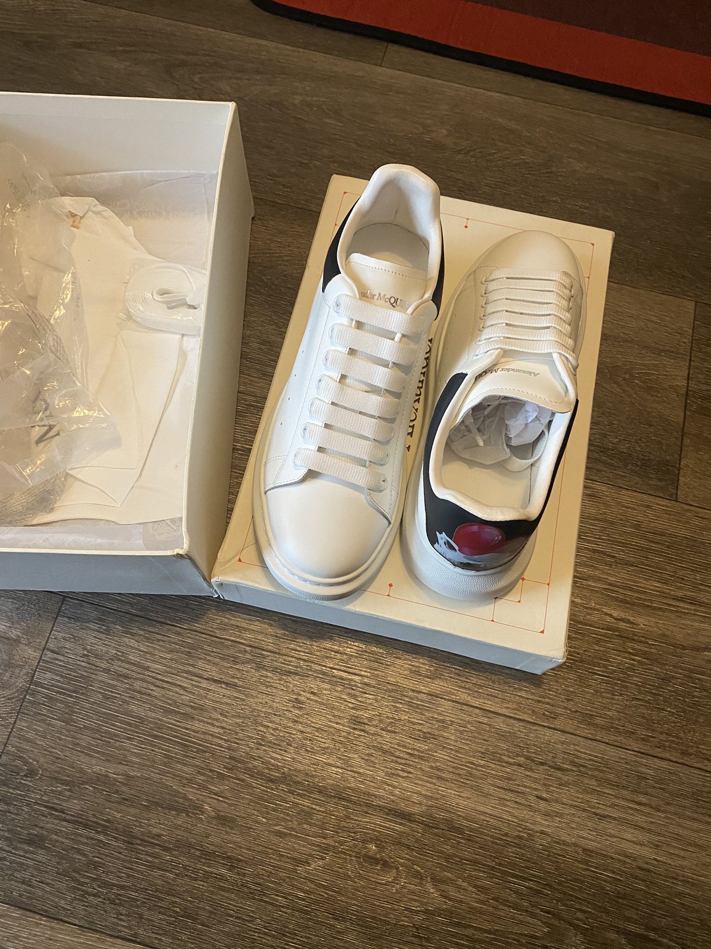 Alexander mcqueens size 8 men 
