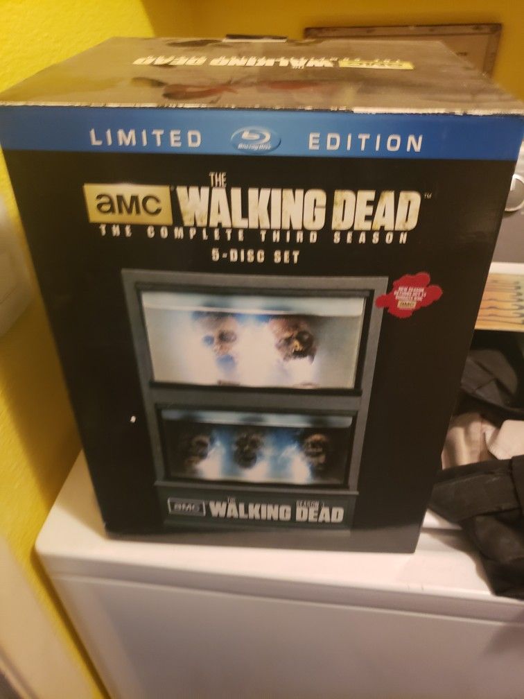 The Walking Dead Aquarium 