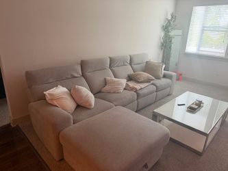 Modern Gray Sectional Sofa with Chaise