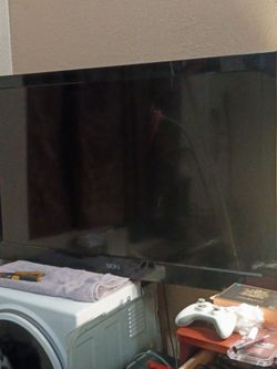 52" SEIKI (No remote or stand/feet.