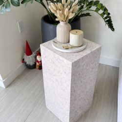 Modern Terrazzo Pedestal Side Table / Accent Stand – Minimalist Decor