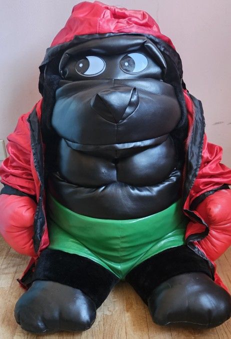 Boxing Gorilla