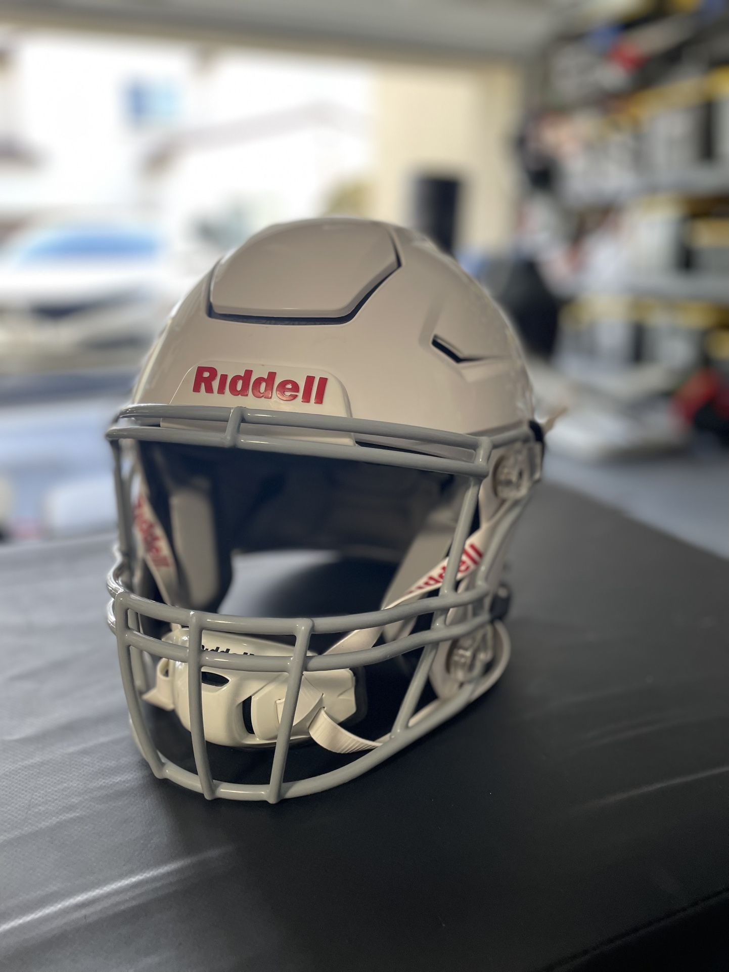 Slightly Used Youth Riddell SpeedFlex Football helmet