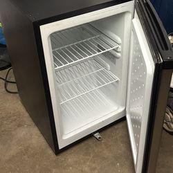 Whynter Compact Freezer - 27” Height
