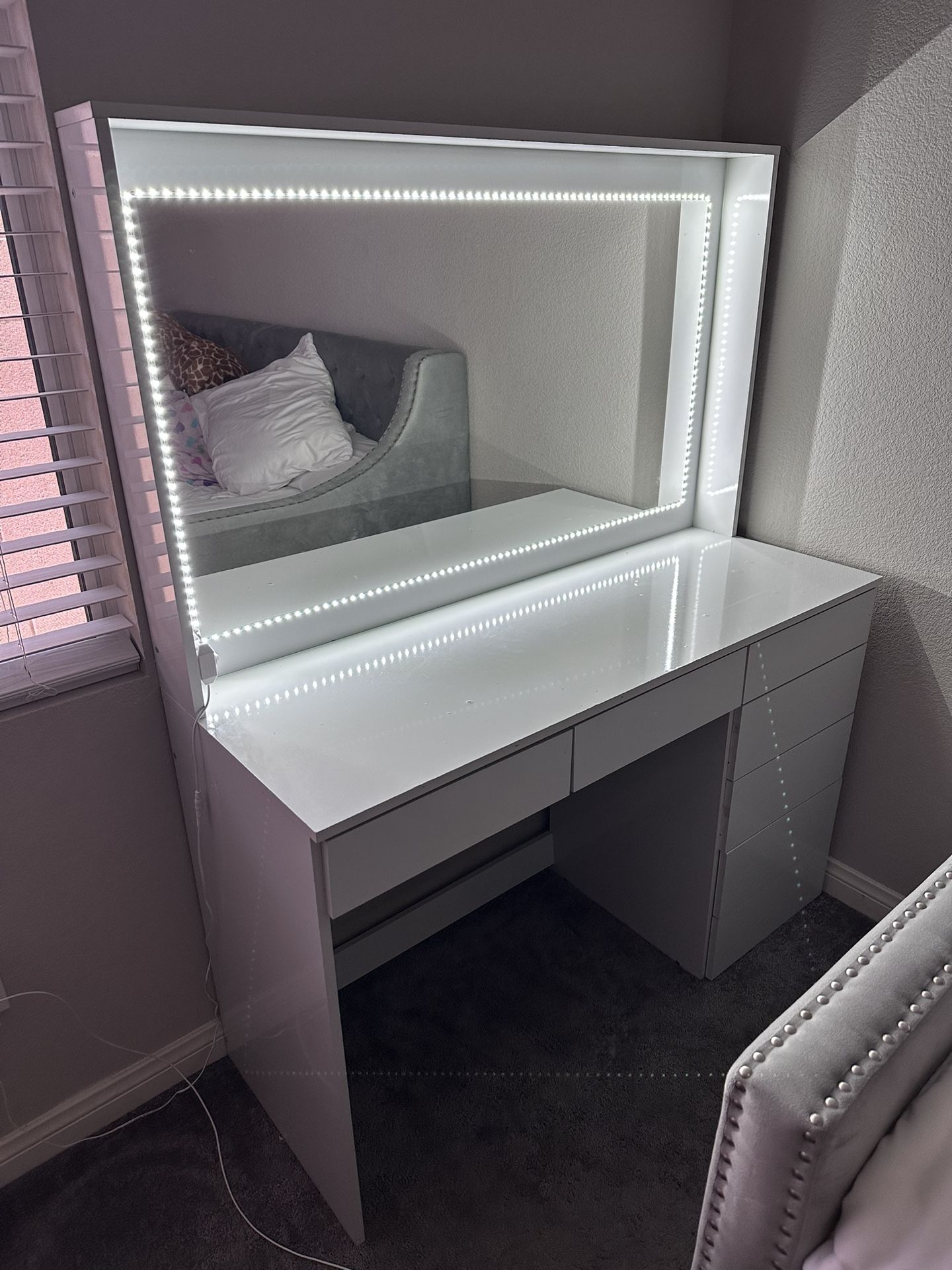 Makeup Vanity