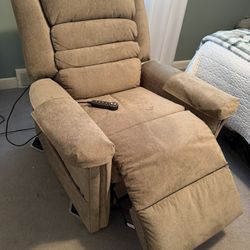 Power Heated Massage Lift Chair / $500 Firm
