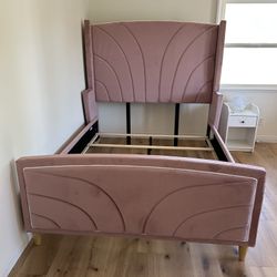 Brand New Queen Bed 