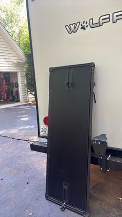 Trifold Hardtop for a Ford F150 5.5 Bed