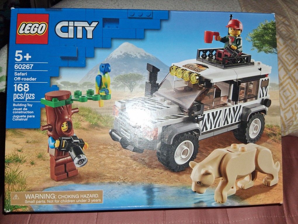 LEGO CITY COMPLETE IN BOX NEW $10.00