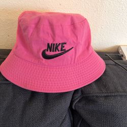  Nike Reversible Bucket Hat