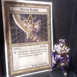 Buster Blader ST-04 (Card + Figurine) 1 1/2 inch Figurine ST-04 96TK