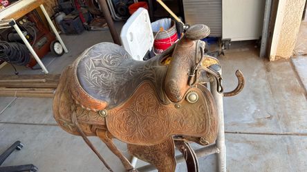 Horse saddle