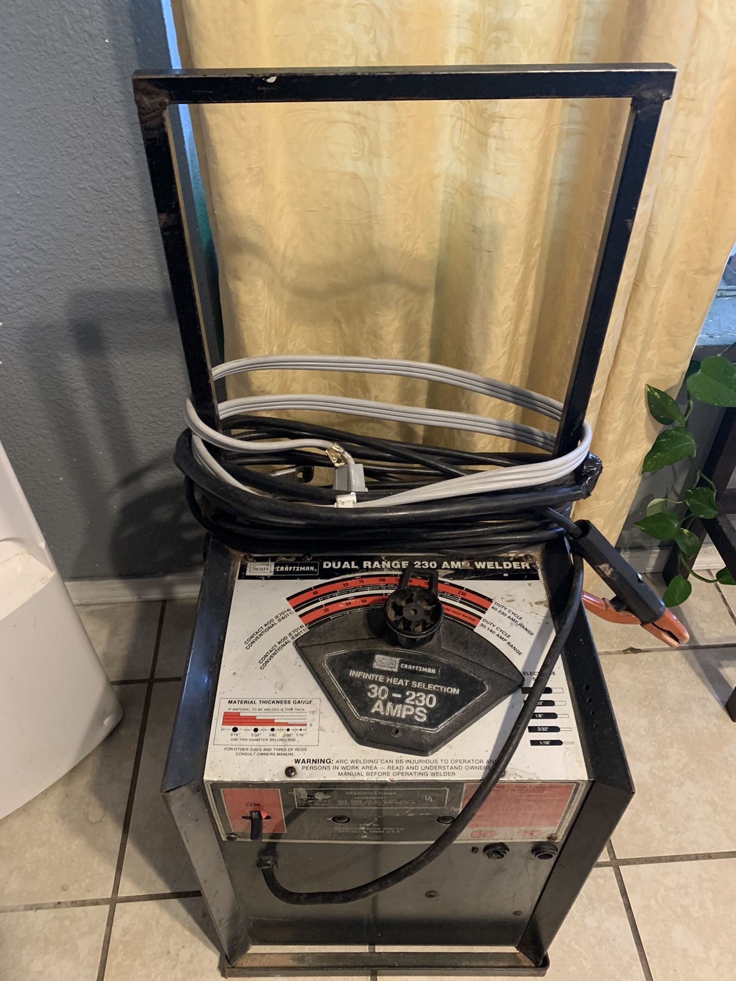 Craftsman Dual Range 230 Amp stick welder (220) for Sale in El Paso, TX