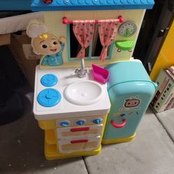 CoComelon Deluxe Feature Roleplay, Little Kitchen