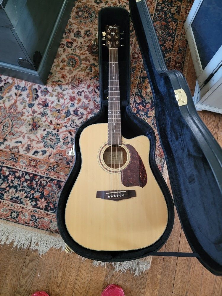 Acoustic/electric Ibanez Guitar