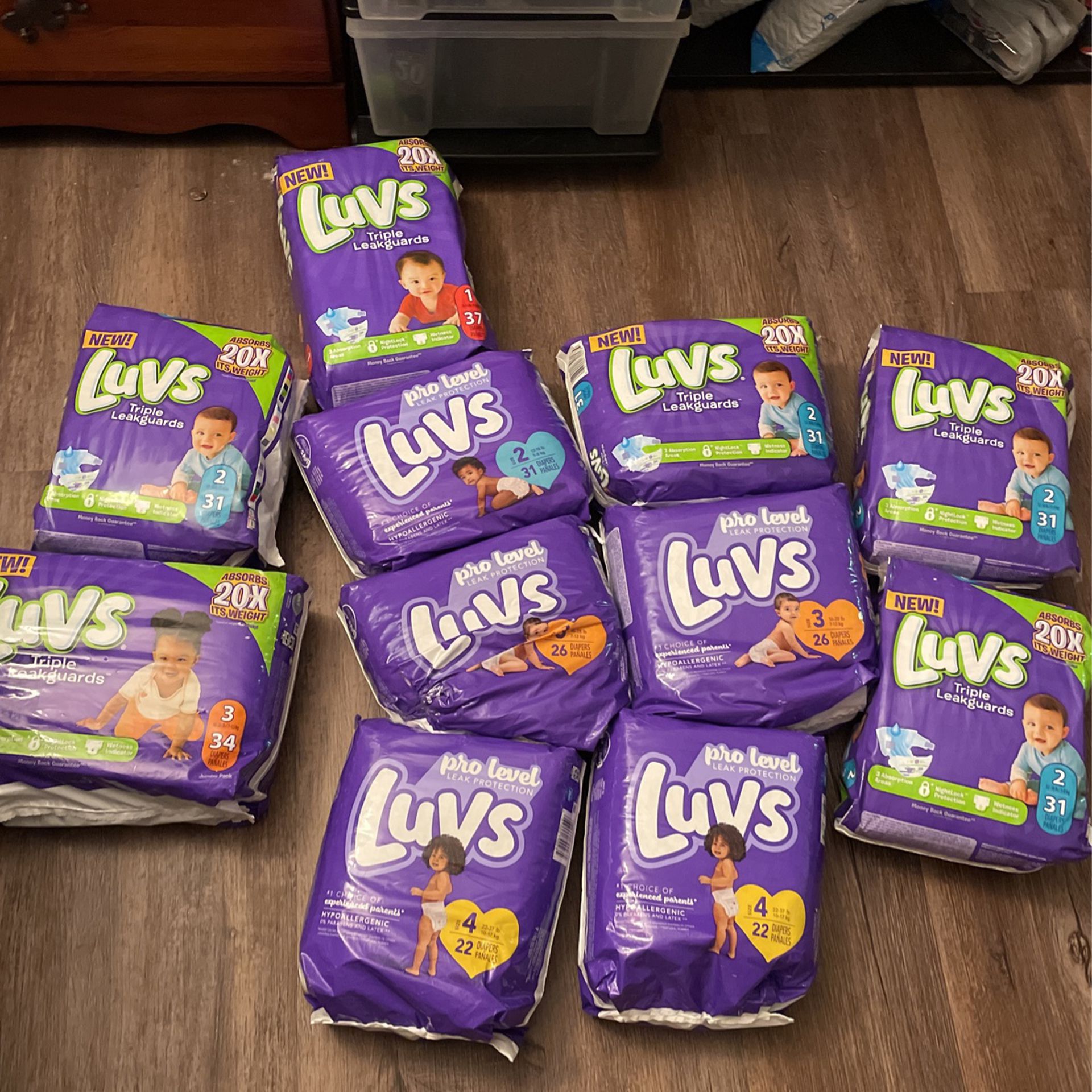 10 Diapers Bags Luvs