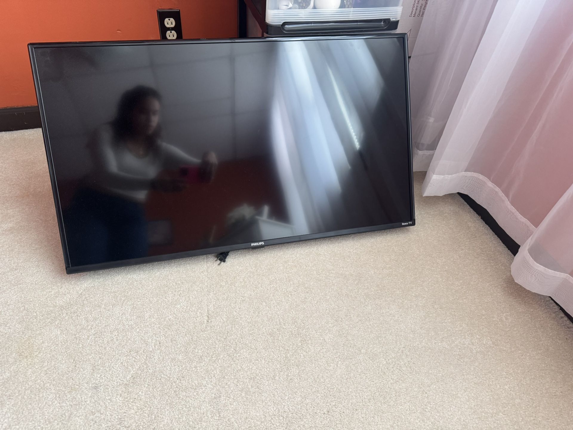 ROKU 32” TV
