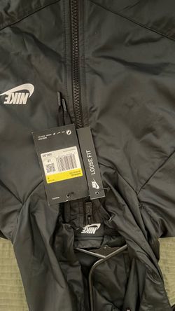 Women’s Nike windbreaker