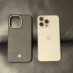 iPhone 15 Pro Max Natural Titanium 256GB UNLOCKED