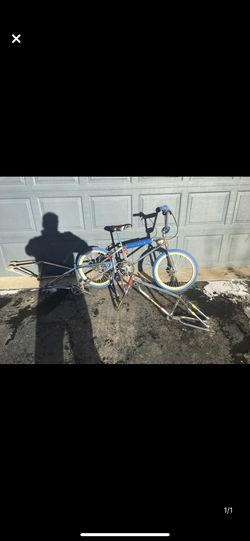 Looking for old school bmx bikes and parts. Let me know what you have
