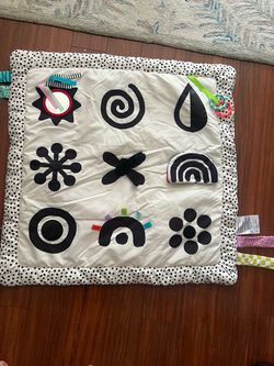 Baby Play Gym Mat Black and White Contrast with Free Travel Bag