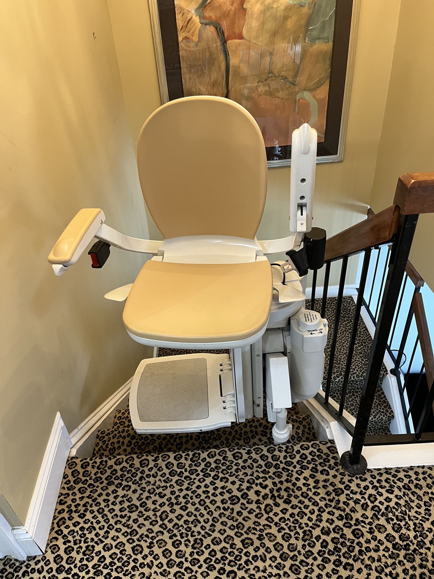 180 Curved Acorn Stairlift