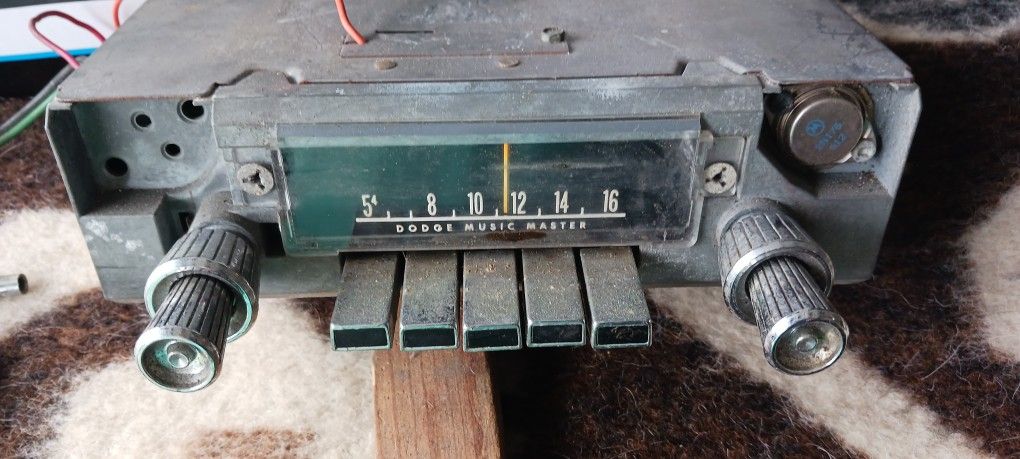 Dodge Music Master OEM AM PB Push Button Radio Mopar Model 235