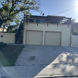 2 Bed Rooms 1 Bathroom Duplex In La Mesa 