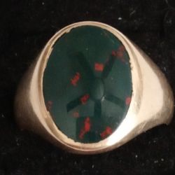 14 K  Gold Ring With Bloodstone 16 Grams