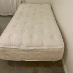 Twin Mattress- Excellent Condition 