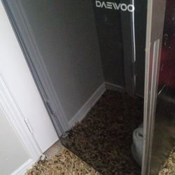 Good Sized Mini Fridge 40 Work GREAT!  