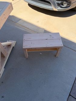 Bench/plant stand