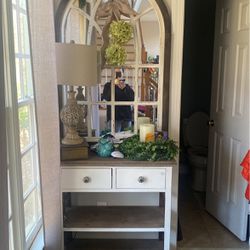 Entryway Console table ONLY-REDUCED $60