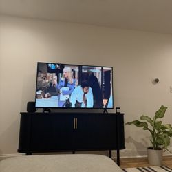 55” LG SMART TV - EXCELLENT CONDITION