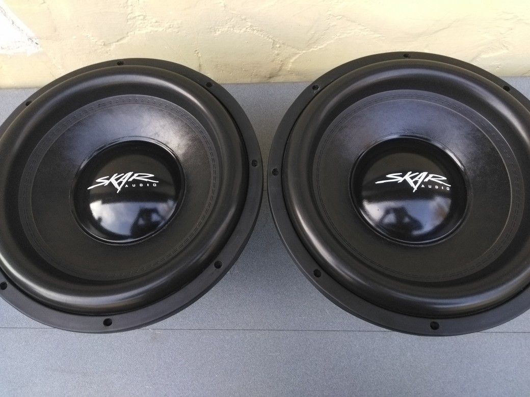 Brand New 2 15in Subwoofers