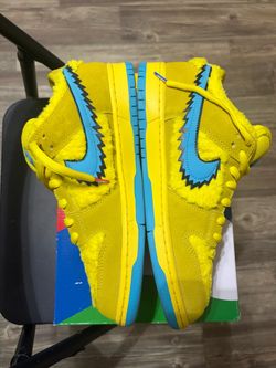 Nike dunk low sb grateful dead bear yellow size 10.5