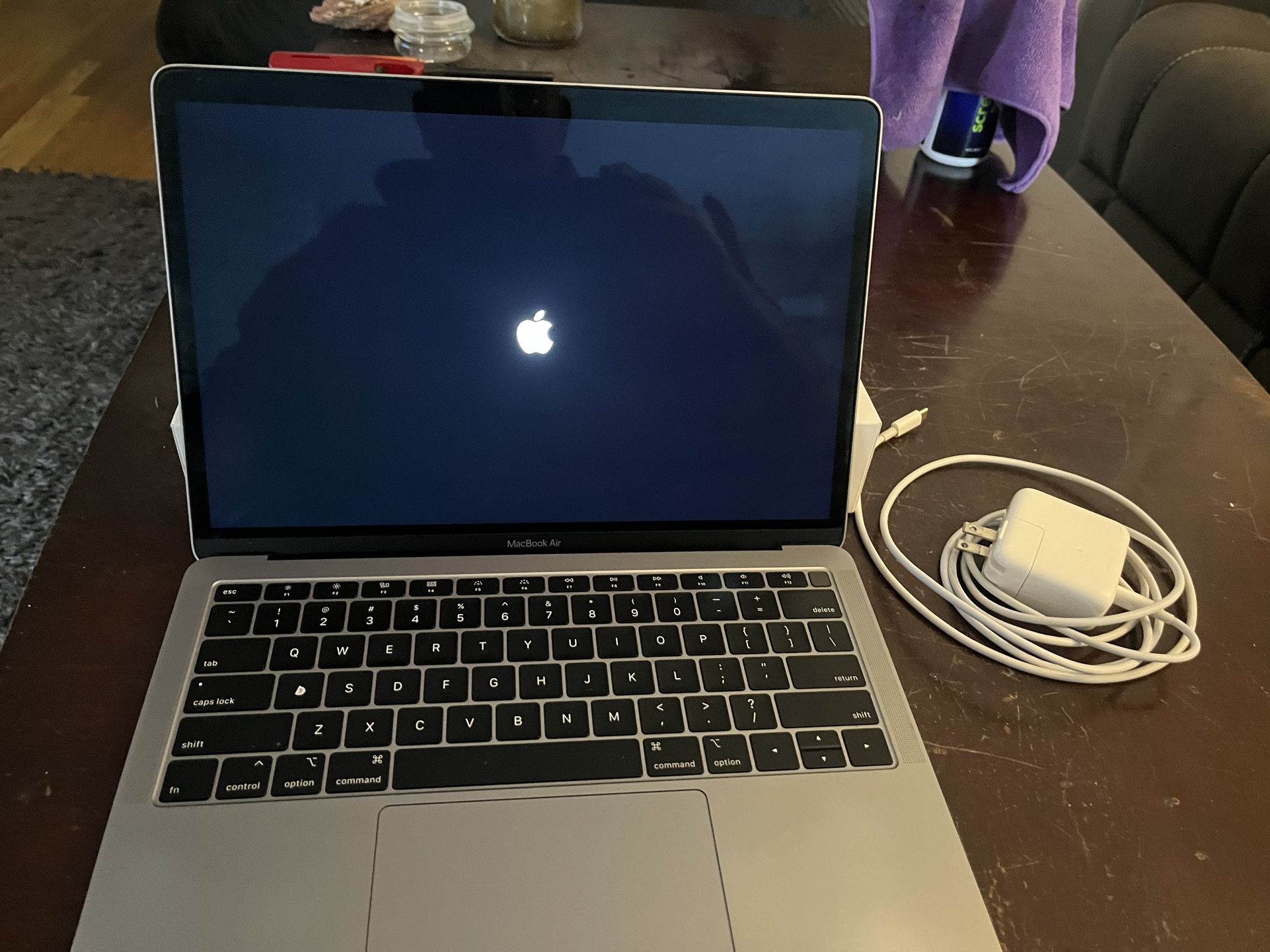 2019 Apple MacBook Air Touch ID, Retina display, 1.6GHz Intel Core i5 (13 inch, 8GB RAM, 256GB