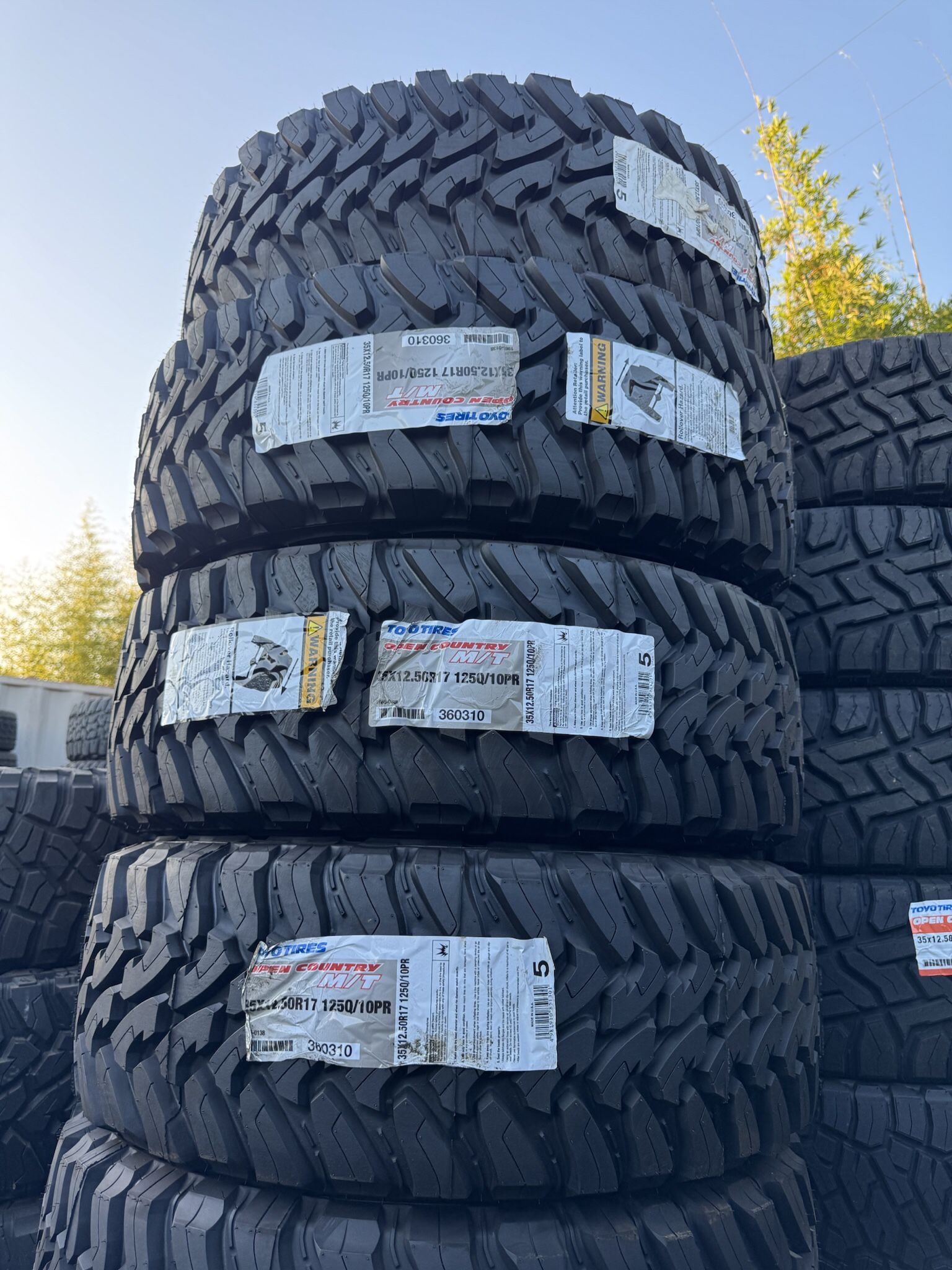 New Toyo 35X12.50R17 Mud Terrain Tires