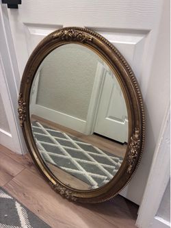 Carolina Mirror Company - Vintage Oval Mirror