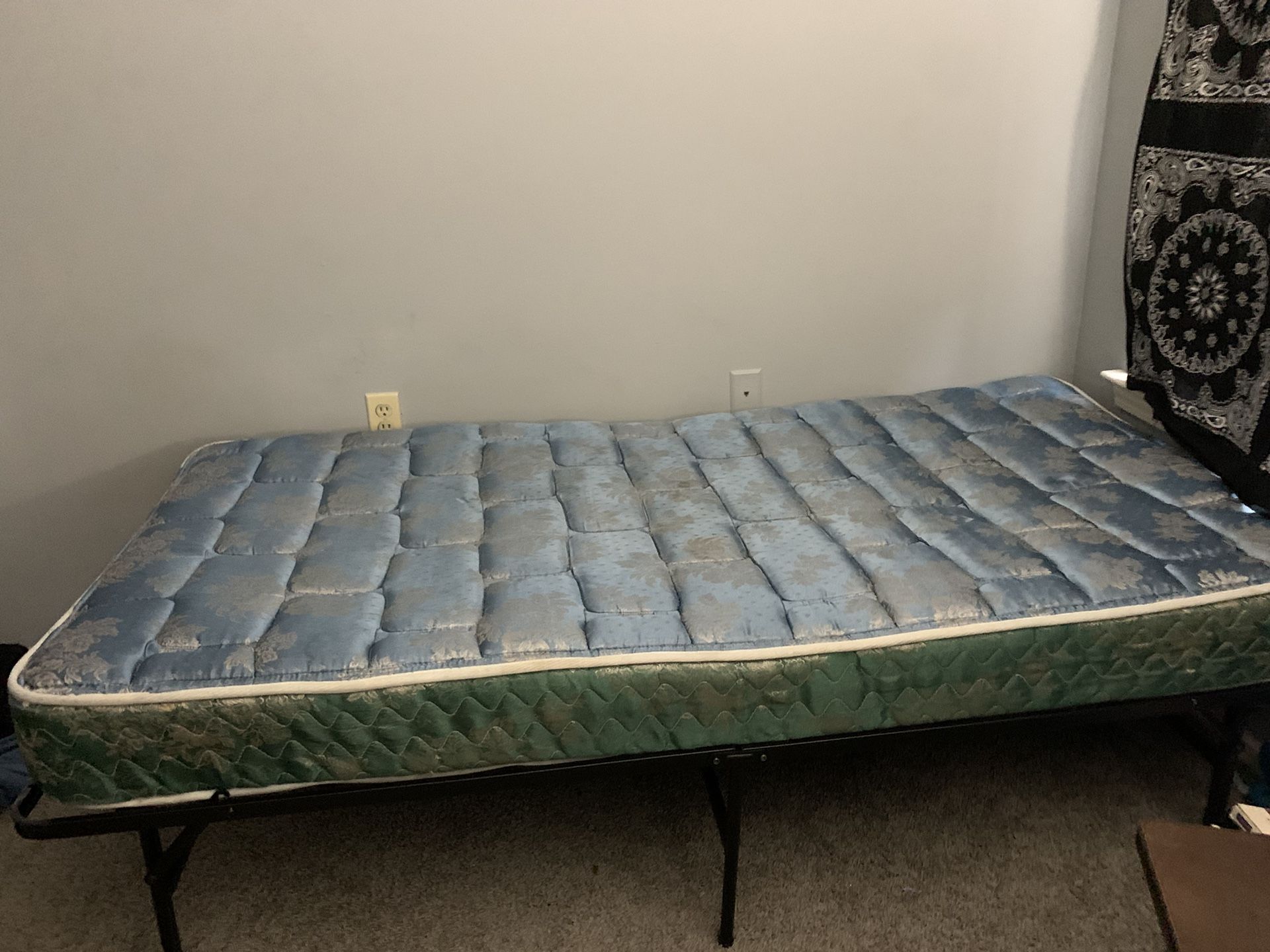 Twin Bed 