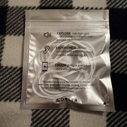 Delta In-Ear Earbud Headphones White 3.5mm Jack Double EarPiece - 2 Pairs