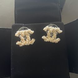 Chanel CC Pearl Earrings