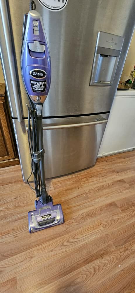 Shark Superior Carpet and bare floor cleaner