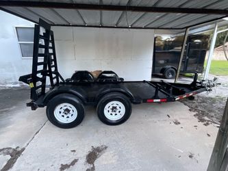 Heavy duty equipment trailer