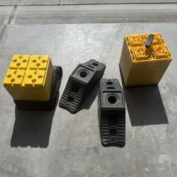 RV Leveling Blocks & Wheel Chocks