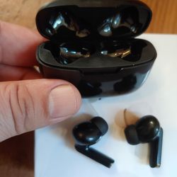 Bluetooth Earbuds