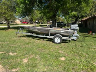 Skeeter bass boat