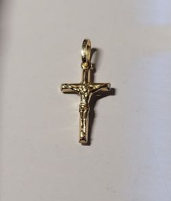 14 K GOLD  CROSS  PENDANT