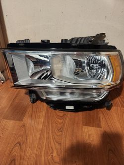 2020 dodge ram 2500 lh headlight